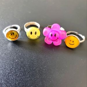 Smiley Ring Set